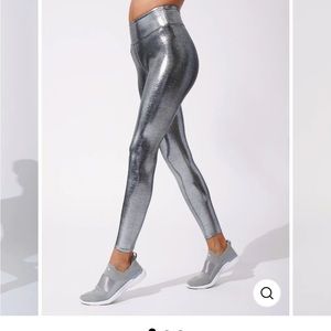Heroine Sport Marvel Legging in Platinum